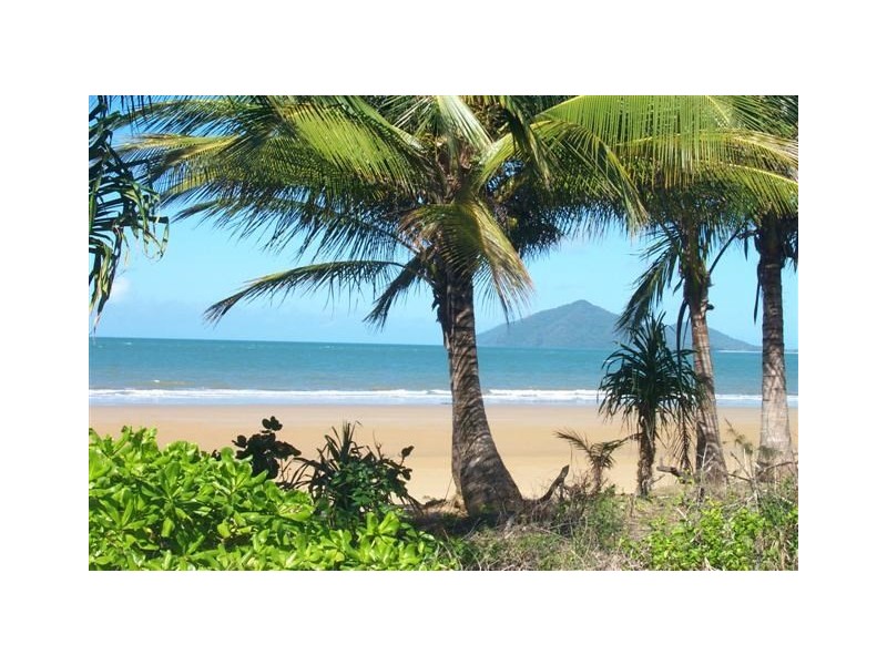 3 Donkin Lane, Mission Beach QLD 4852
