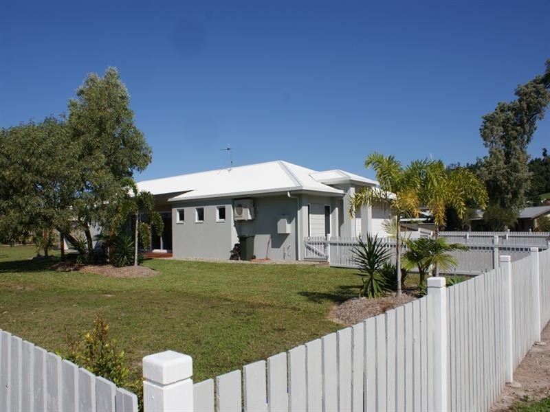 10 Mariner Drive, South Mission QLD 4852