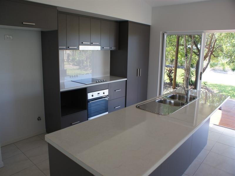 10 Mariner Drive, South Mission QLD 4852