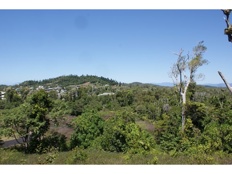 9 Bedarra Terrace, South Mission QLD 4852