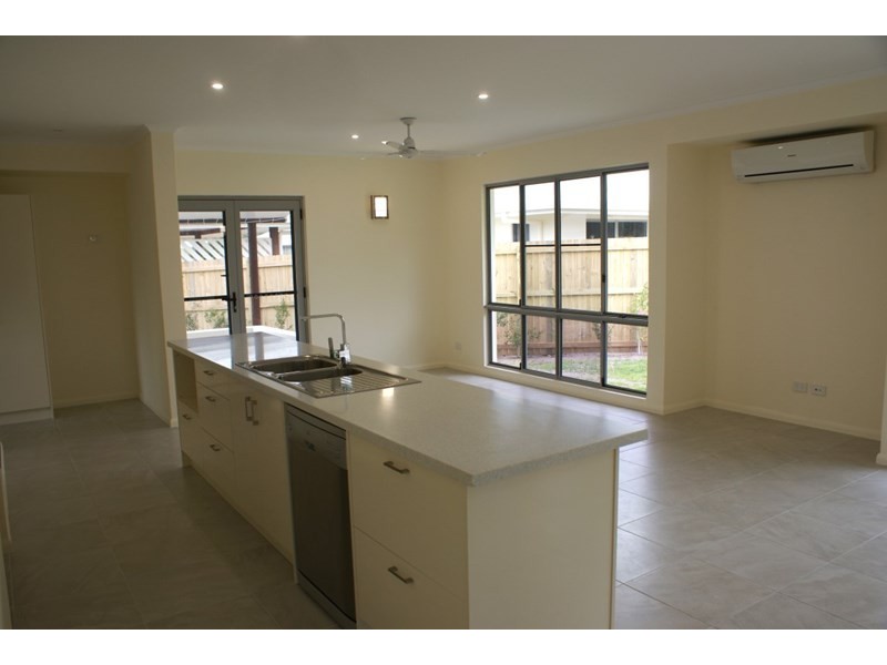 2/21 Shore Street, Wongaling Beach QLD 4852