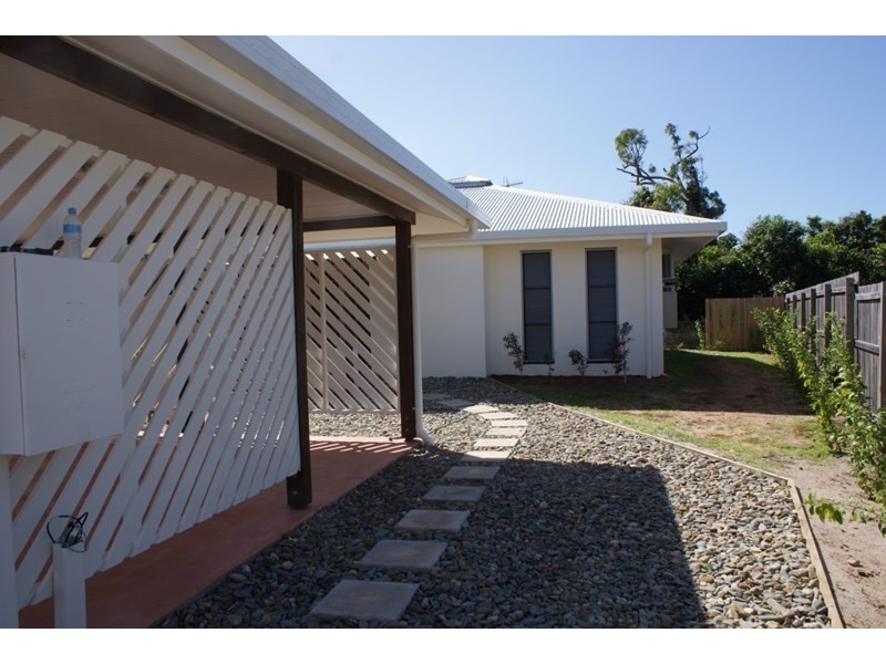 2/21 Shore Street, Wongaling Beach QLD 4852