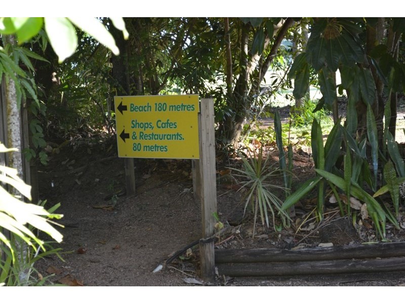 9 Endeavour Avenue, Mission Beach QLD 4852