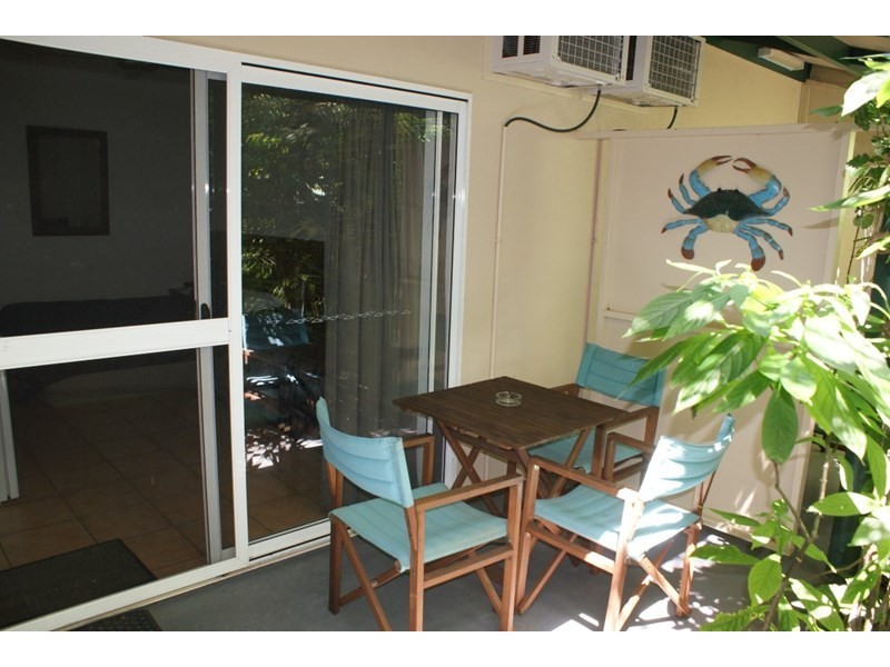 9 Endeavour Avenue, Mission Beach QLD 4852