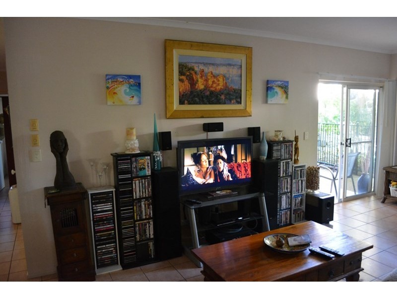 9 Endeavour Avenue, Mission Beach QLD 4852