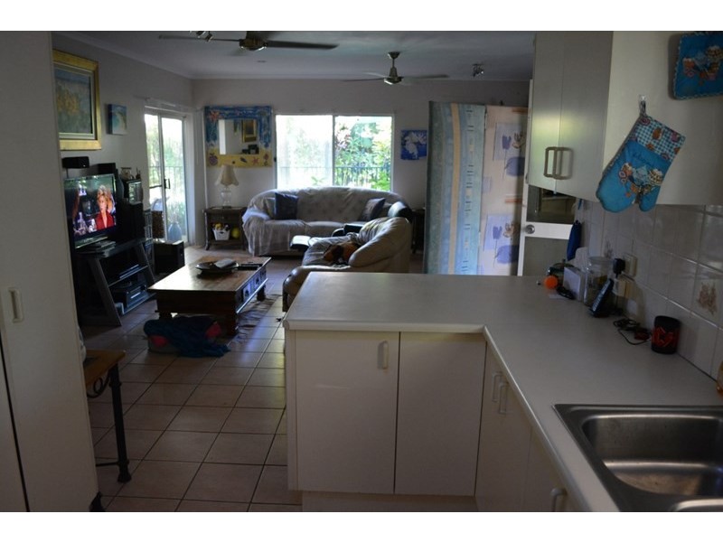 9 Endeavour Avenue, Mission Beach QLD 4852