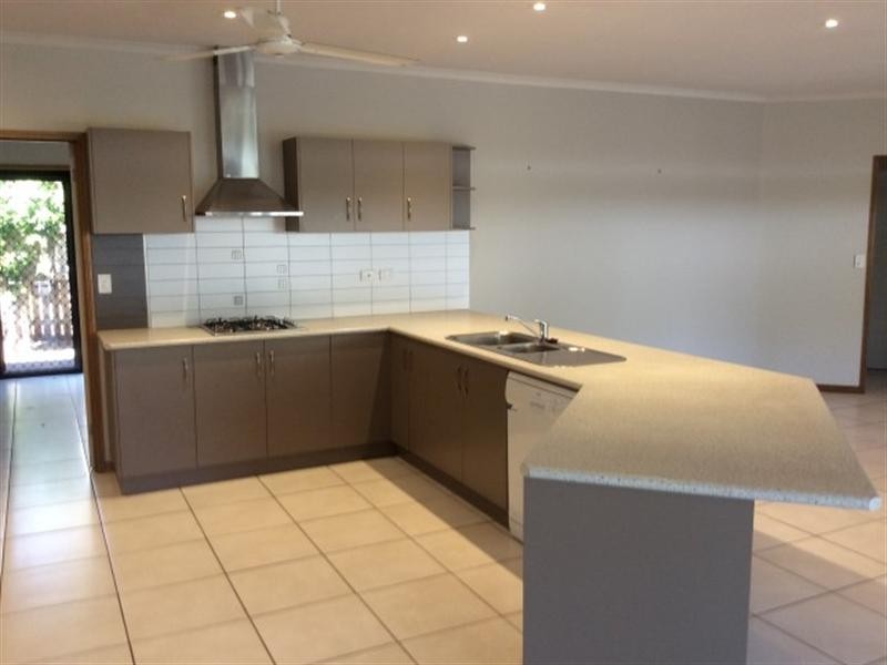 52 Mariner Drive, South Mission QLD 4852