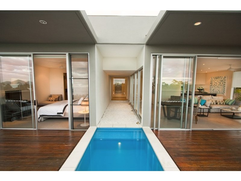 4/2 Coonanglebah Close, Mission Beach QLD 4852