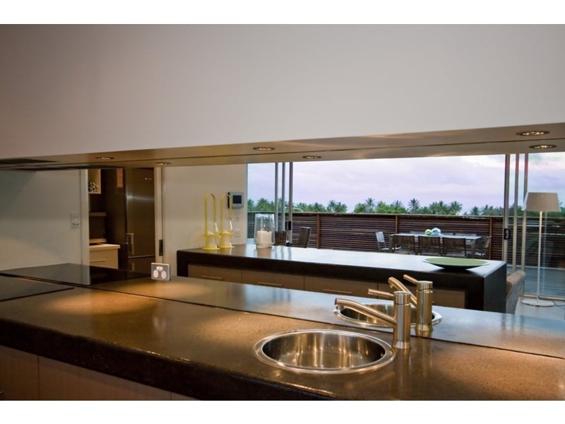 4/2 Coonanglebah Close, Mission Beach QLD 4852
