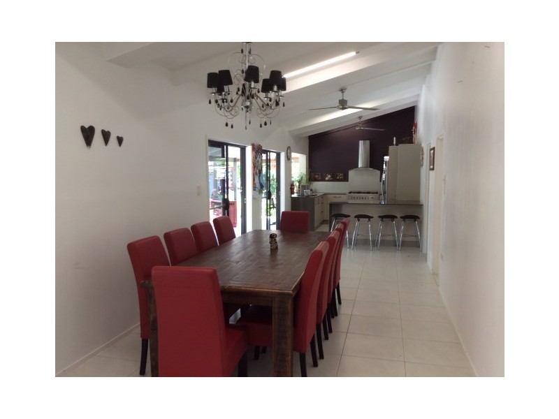 8 Pioneer Street, Bingil Bay QLD 4852