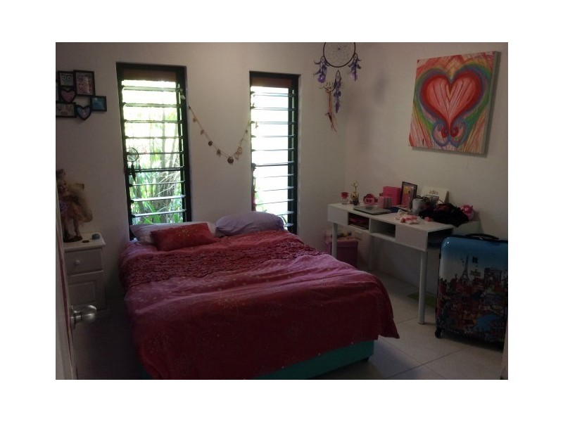 8 Pioneer Street, Bingil Bay QLD 4852