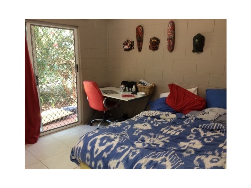 8 Pioneer Street, Bingil Bay QLD 4852