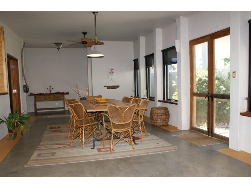 2 Conch Street, Mission Beach QLD 4852