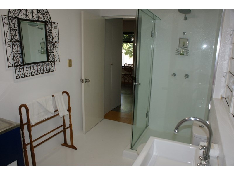 2 Conch Street, Mission Beach QLD 4852