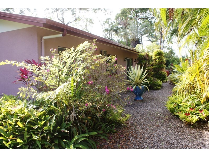 856 East Feluga Road, East Feluga QLD 4854