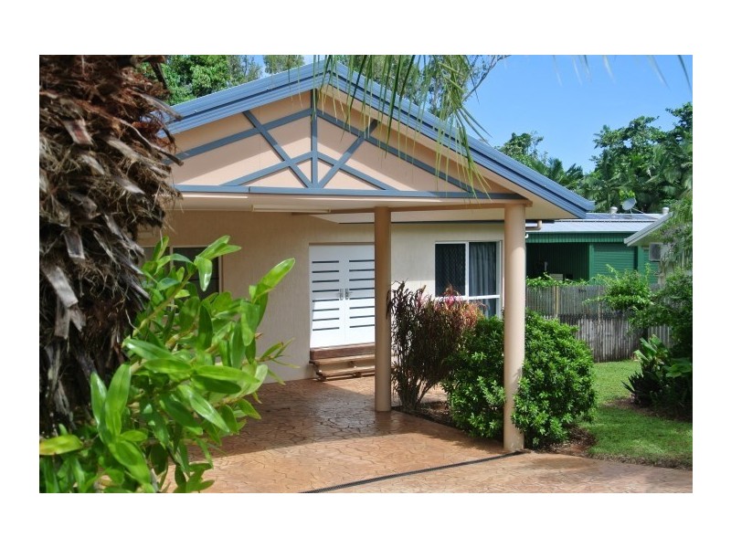 27 Kent Close, Mission Beach QLD 4852