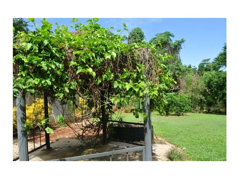 27 Kent Close, Mission Beach QLD 4852