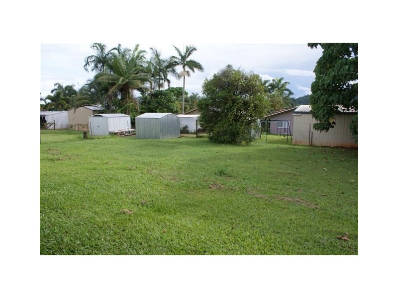 8 Yamala Close, Mission Beach QLD 4852