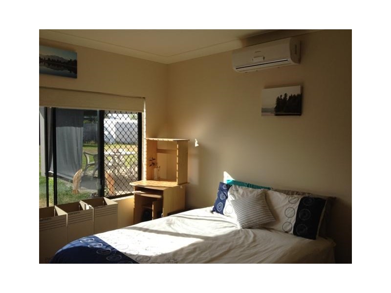 42 Midshipman Street, South Mission QLD 4852