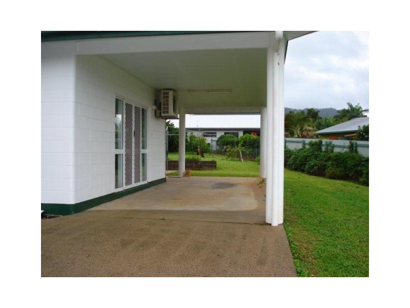 6 Kent Close, Mission Beach QLD 4852