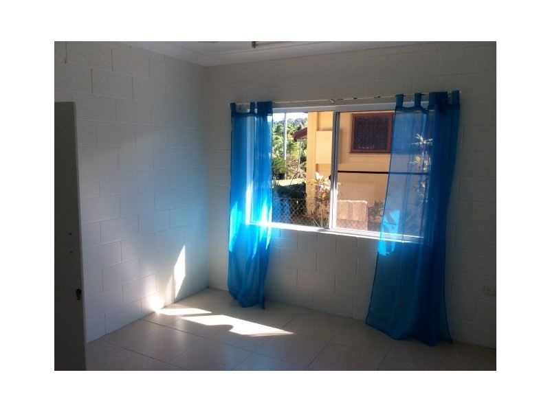 6 Kent Close, Mission Beach QLD 4852