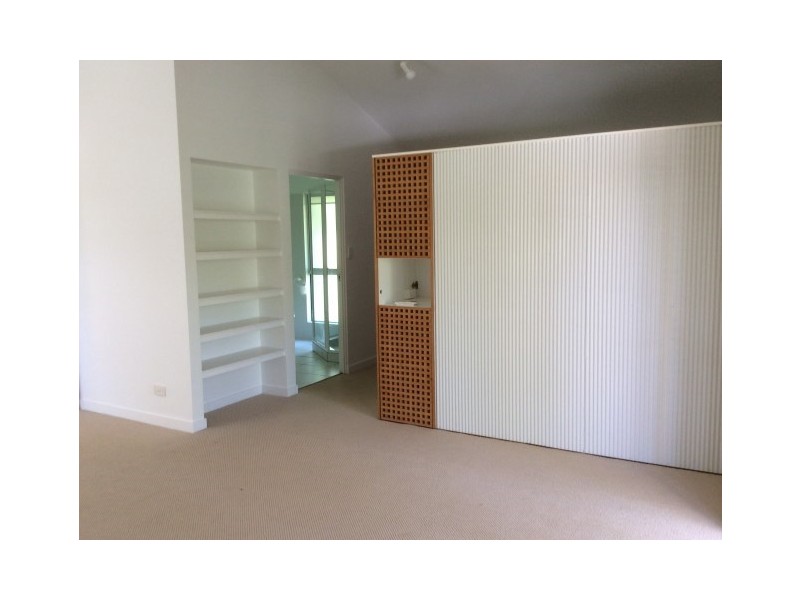 32 Mitchell Street, South Mission QLD 4852