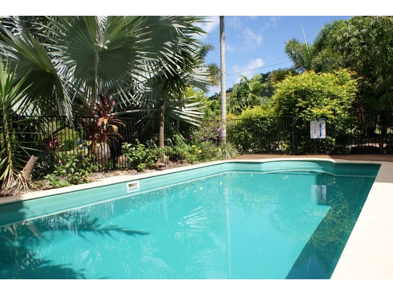 15 Pioneer Street, Bingil Bay QLD 4852