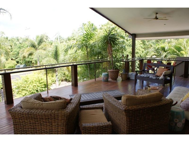 15 Pioneer Street, Bingil Bay QLD 4852