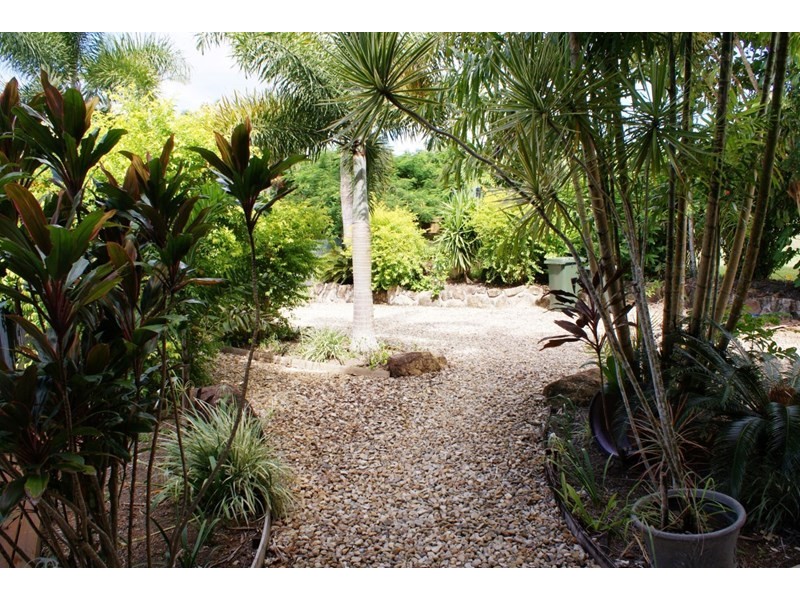 15 Pioneer Street, Bingil Bay QLD 4852