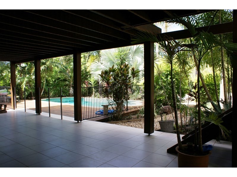 15 Pioneer Street, Bingil Bay QLD 4852