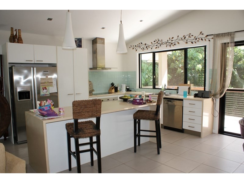 15 Pioneer Street, Bingil Bay QLD 4852