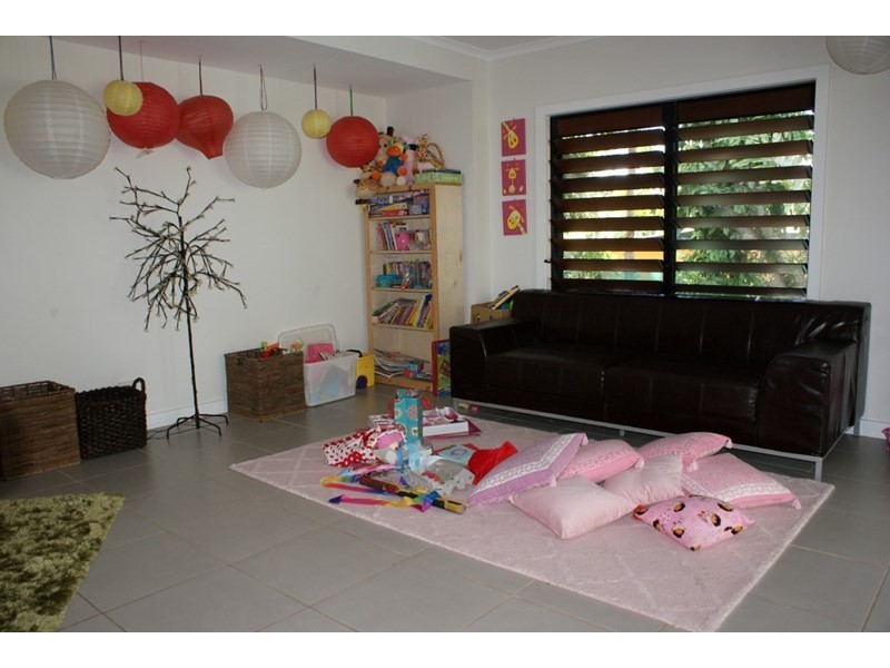 15 Pioneer Street, Bingil Bay QLD 4852