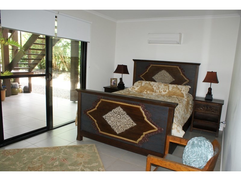 15 Pioneer Street, Bingil Bay QLD 4852