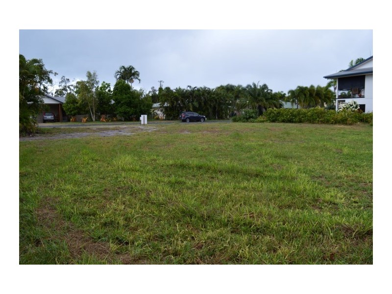 31 Holland Street, Wongaling Beach QLD 4852