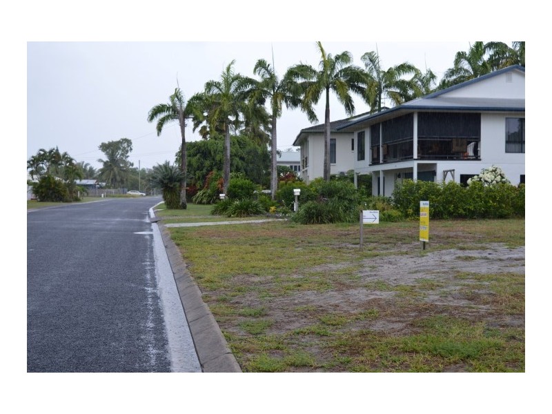 31 Holland Street, Wongaling Beach QLD 4852