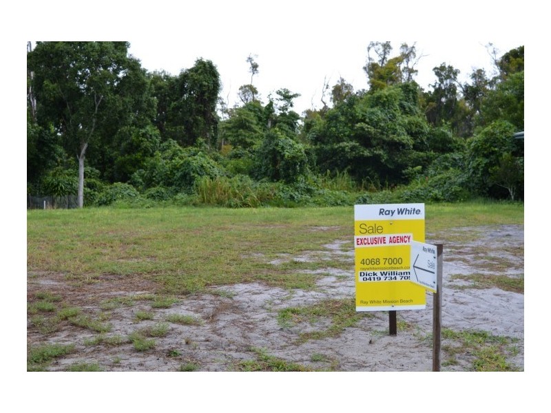 31 Holland Street, Wongaling Beach QLD 4852