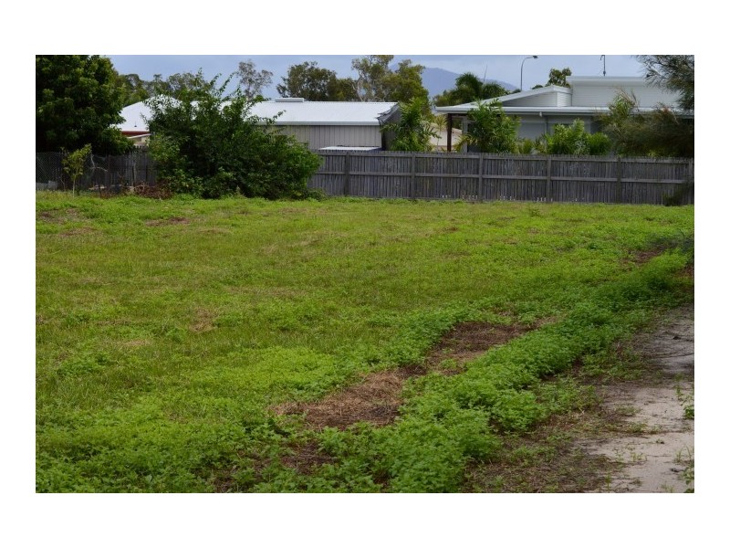 19 Buccaneer Street, South Mission QLD 4852