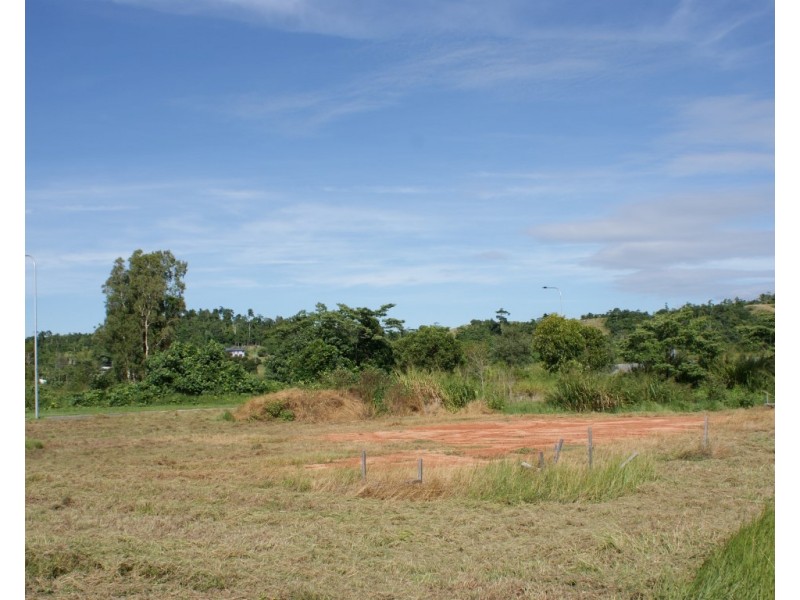 1 Shore Street, Wongaling Beach QLD 4852