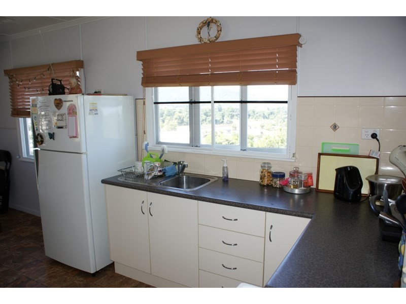 23 Hyatt Street, Tully QLD 4854