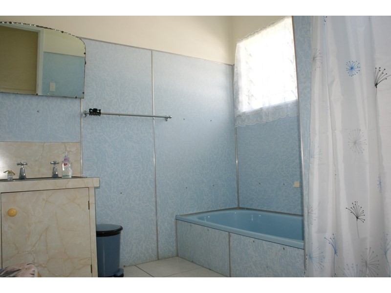 23 Hyatt Street, Tully QLD 4854