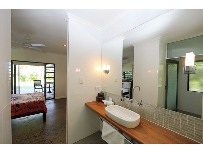 14 Donkin Lane, Mission Beach QLD 4852