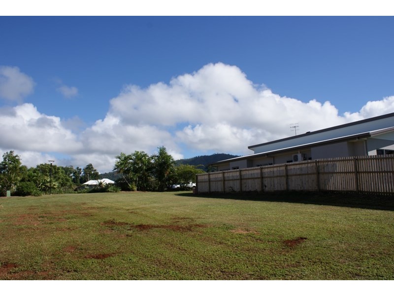 6 Rise Crescent, Mission Beach QLD 4852