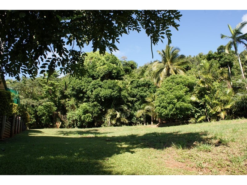52 Cutten Street, Bingil Bay QLD 4852
