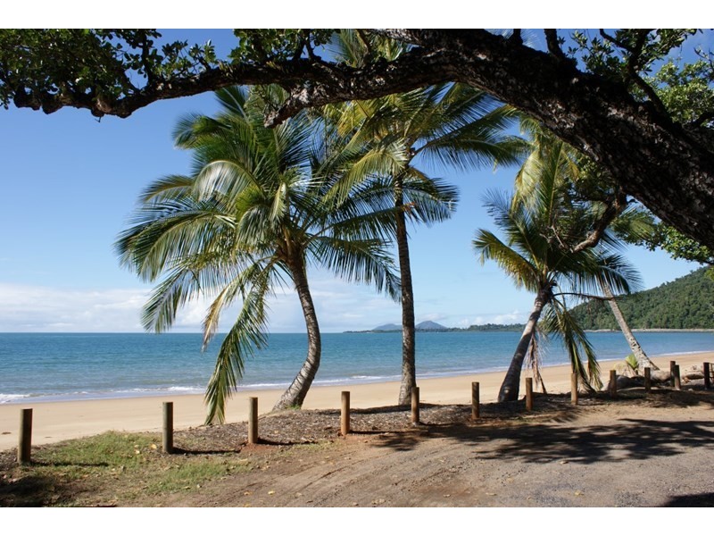 52 Cutten Street, Bingil Bay QLD 4852