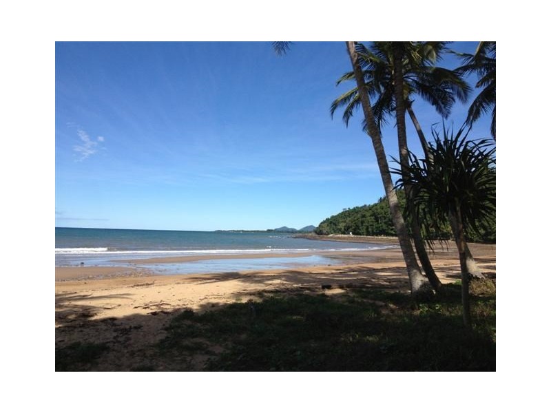 31 Cutten Street, Bingil Bay QLD 4852