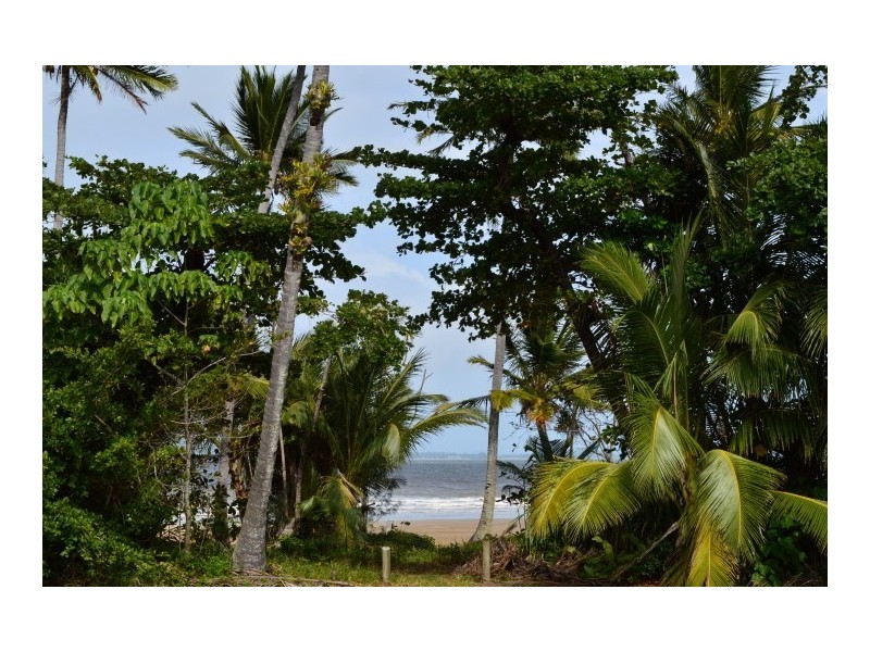 76 Porter Promenade, Mission Beach QLD 4852