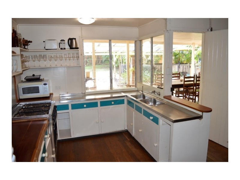76 Porter Promenade, Mission Beach QLD 4852