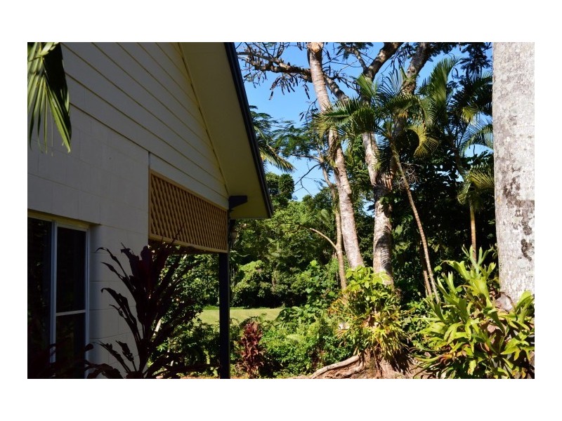 7 Penwerris Place, Mission Beach QLD 4852