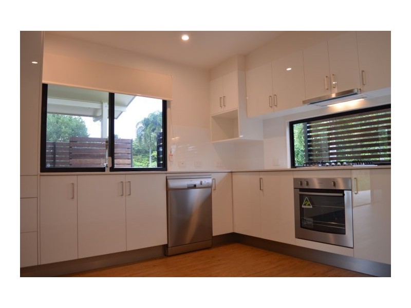 25 Casuarina Crescent, Mission Beach QLD 4852