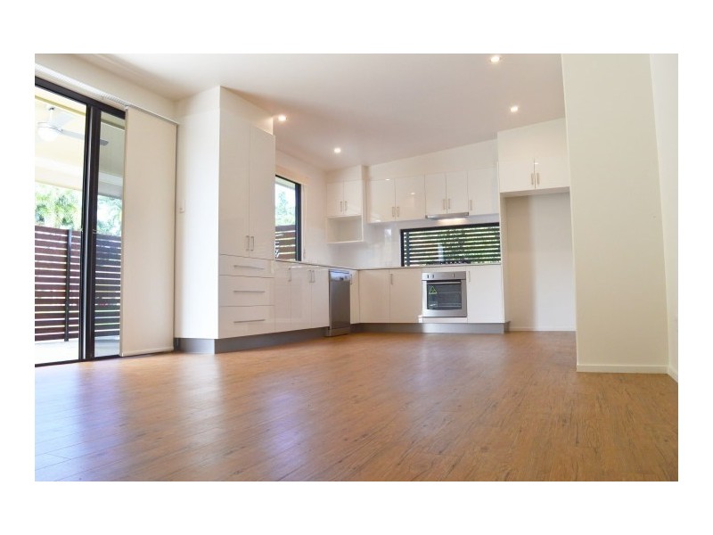 25 Casuarina Crescent, Mission Beach QLD 4852